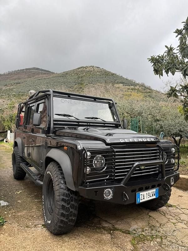 Usata Land Rover Defender 2006 Nero SUV