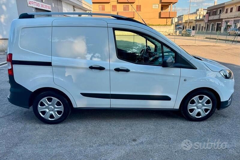 Usata Ford Transit Trend 100 CV (73 kW) 2022 Bianco Berlina