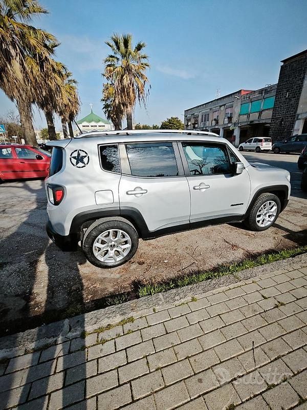 Usata Jeep Renegade Limited 120 CV (88 kW) 2015 Argento SUV