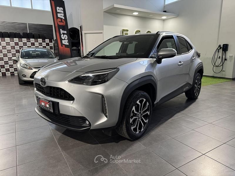 Usata Toyota Yaris Cross Trend 116 CV (85 kW) 2025 Bianco SUV