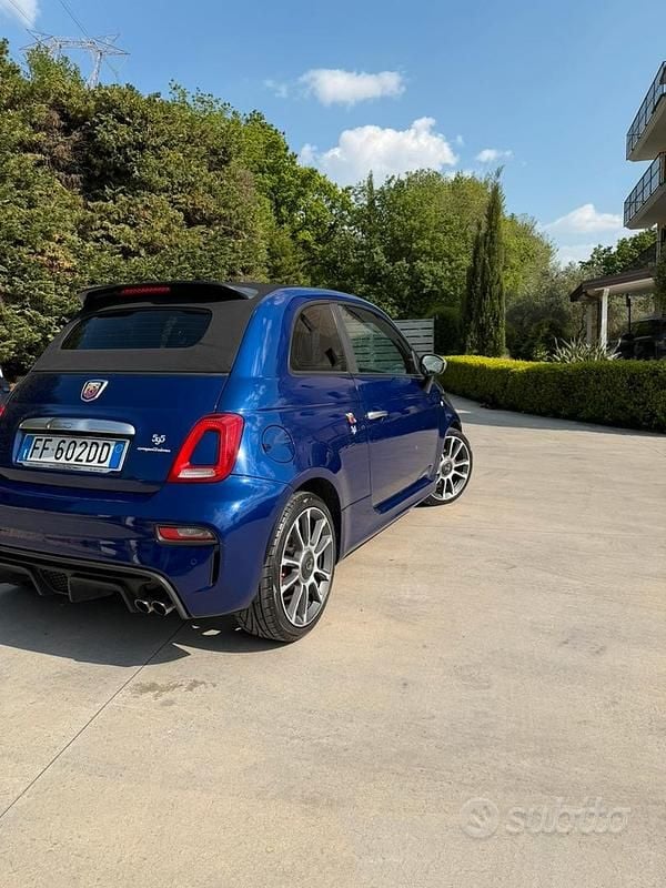 Usata Abarth 500C 145 CV (106 kW) 2016 Blu Cabrio