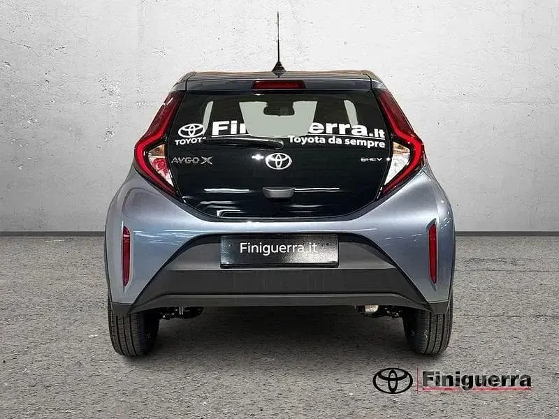 Nuova Toyota Aygo X 116 CV (85 kW) 2026 Blu SUV