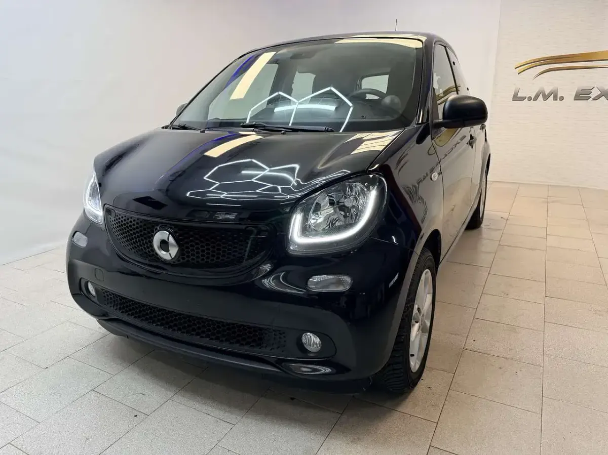 Usata Smart ForFour Passion 71 CV (52 kW) 2018 Nero Utilitaria