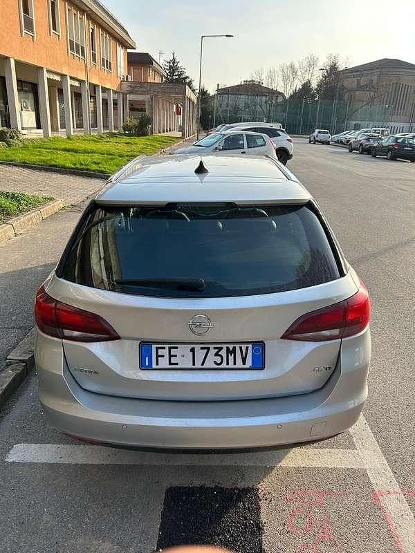 Usata Opel Astra Active 110 CV (80 kW) 2016 Grigio Berlina