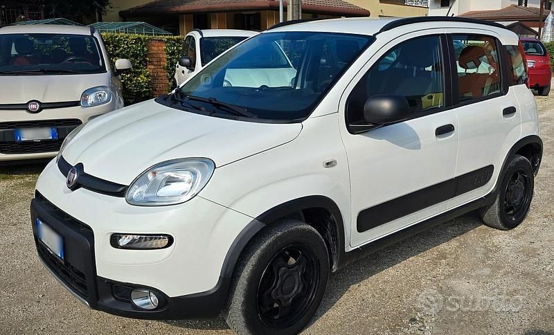 Usata Fiat Panda 4x4 86 CV (63 kW) 2017 Bianco Utilitaria