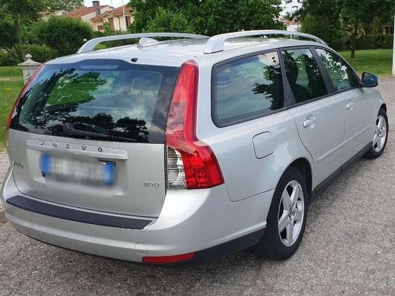 Usata Volvo V50 109 CV (80 kW) 2010 Argento Station wagon