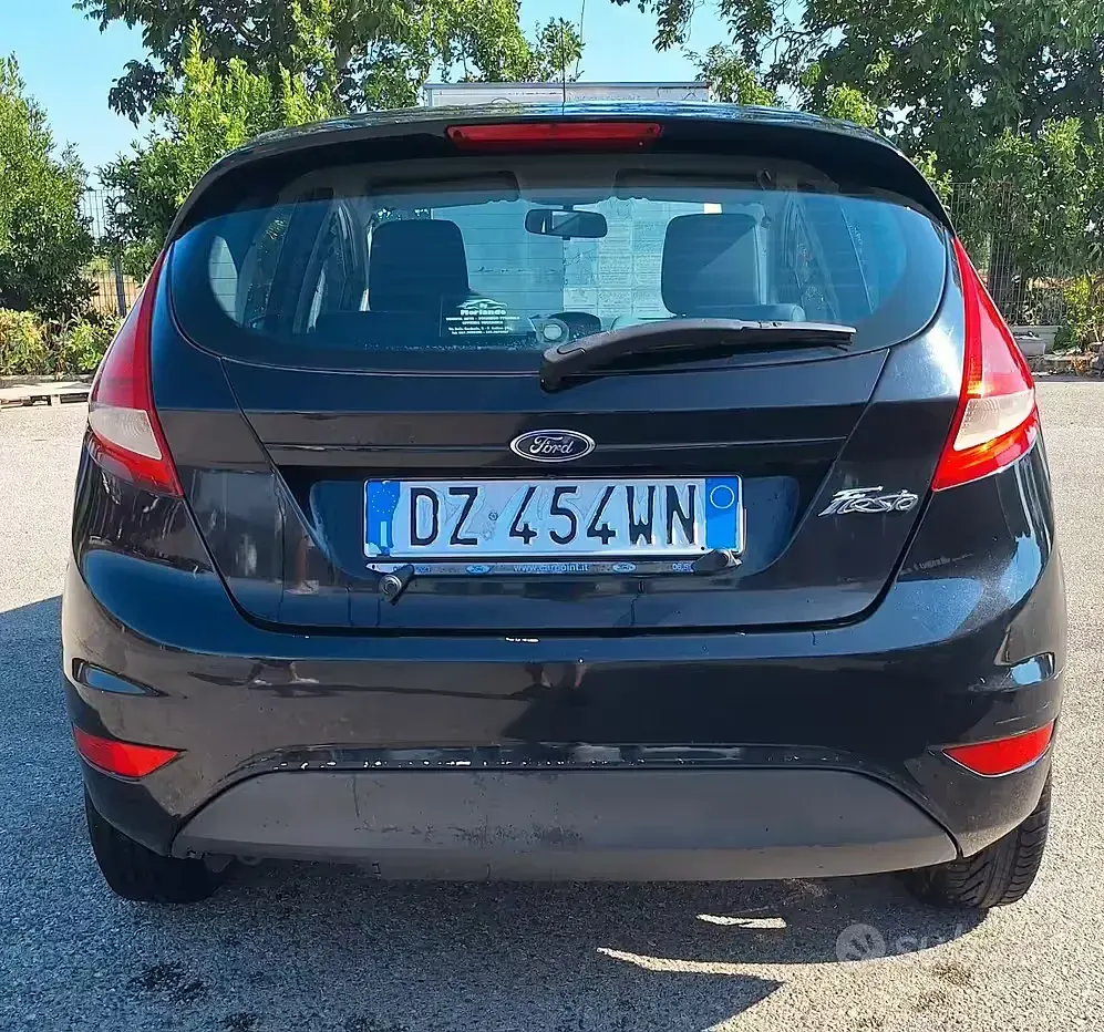 Usata Ford Fiesta 97 CV (71 kW) 2009 Nero Berlina