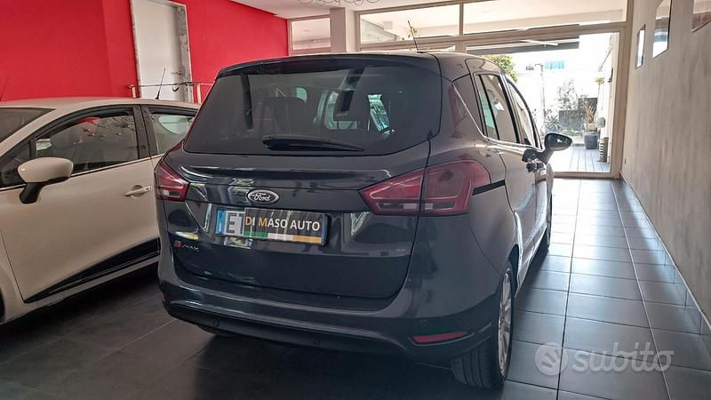Usata Ford B-MAX Titanium 75 CV (55 kW) 2015 Blu Monovolume