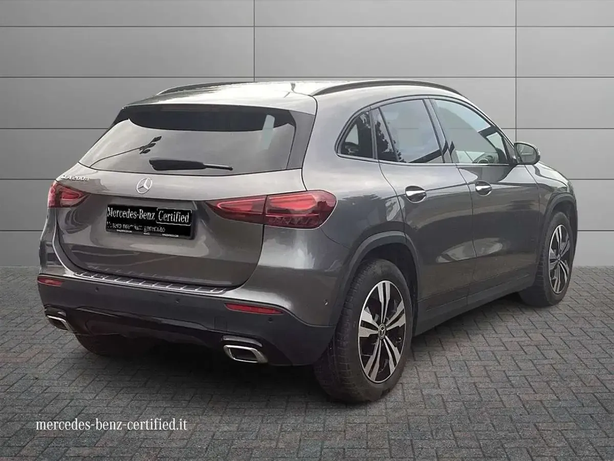 Usata Mercedes GLA200 Advanced Plus 150 CV (110 kW) 2024 Grigio SUV