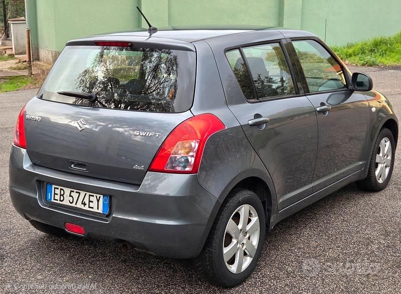 Usata Suzuki Swift GL 91 CV (66 kW) 2010 Grigio Utilitaria