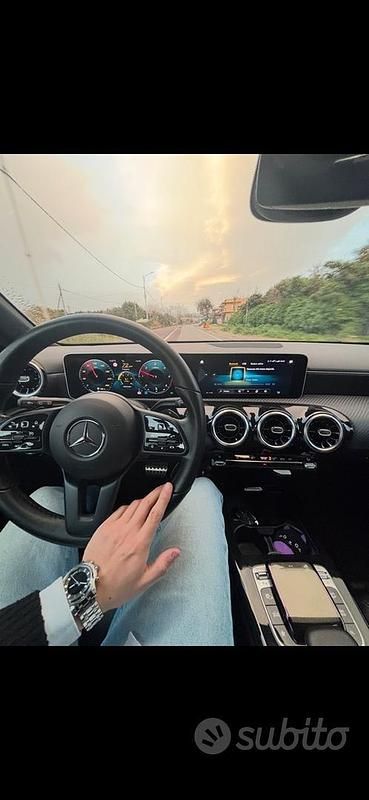 Occasion Mercedes A180 116 ch (85 kW) 2019 Gris Berline