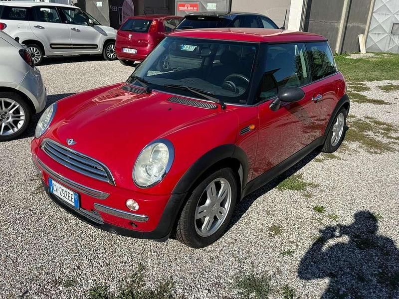 Usata Mini One D 75 CV (55 kW) 2005 Rosso Utilitaria