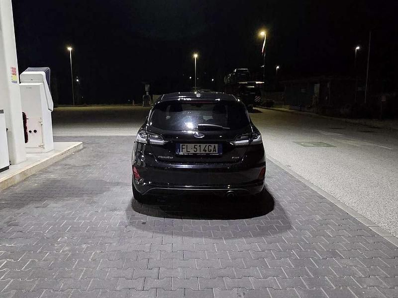 Usata Ford Fiesta ST-Line 120 CV (88 kW) 2017 Nero Berlina