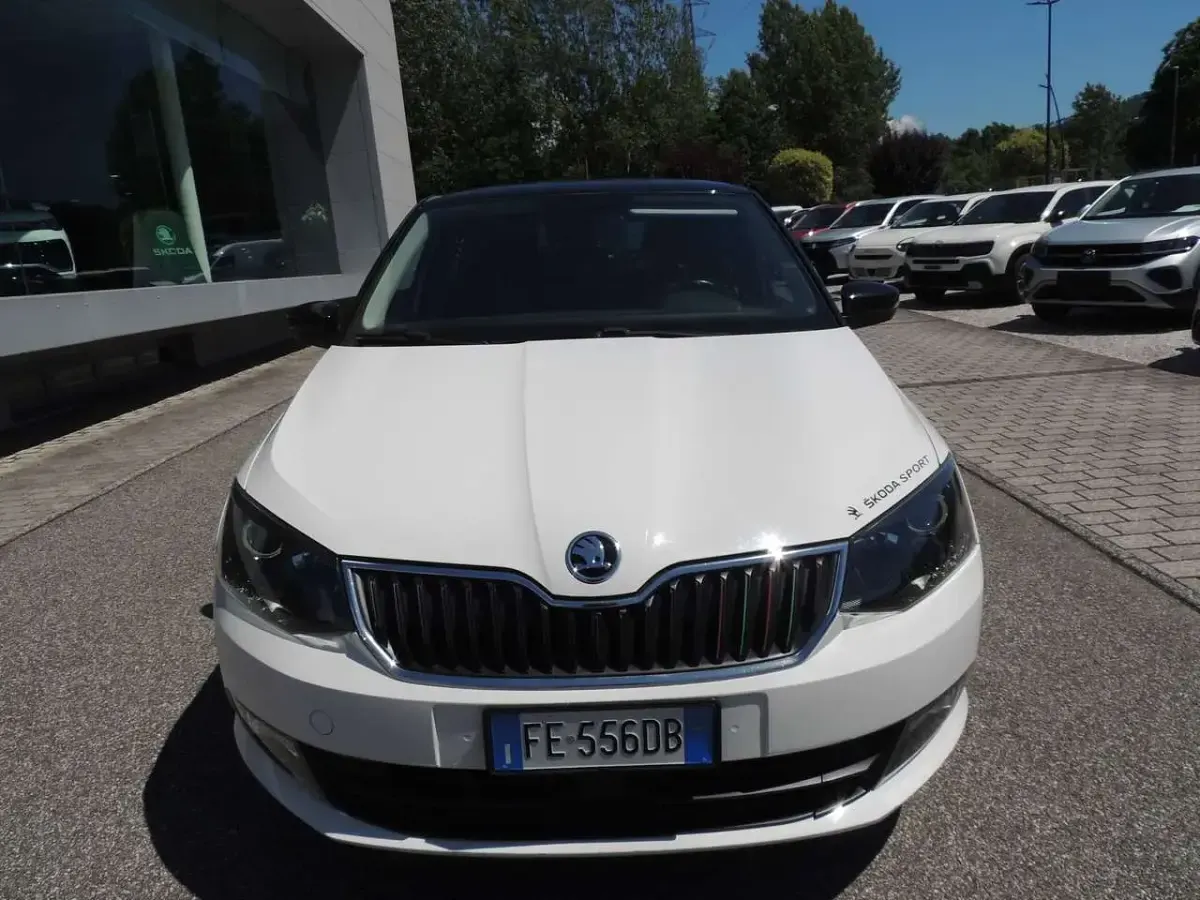 Usata Skoda Fabia Colour Edition 75 CV (55 kW) 2016 Bianco Berlina