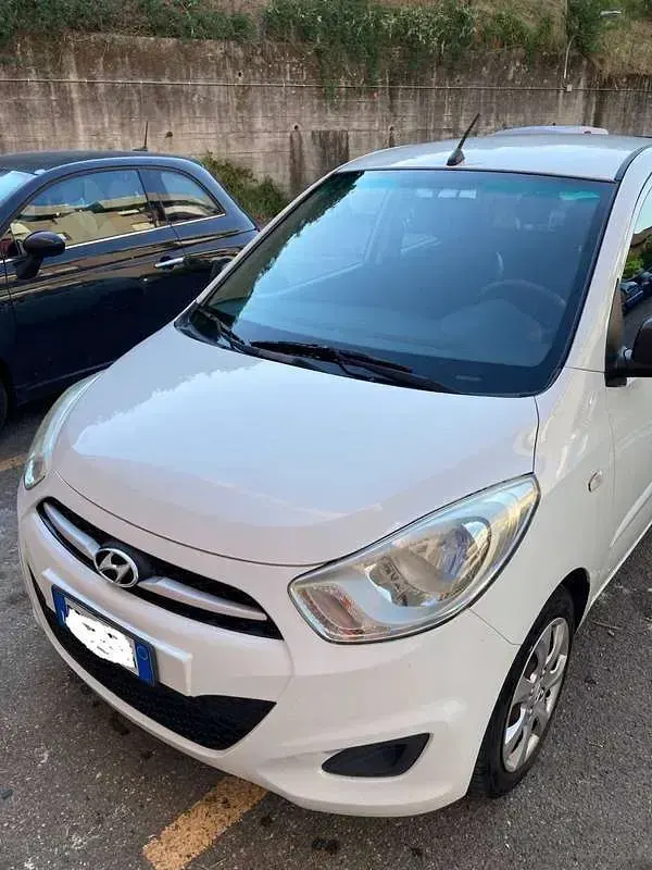 Usata Hyundai i10 Classic 69 CV (50 kW) 2011 Bianco Utilitaria