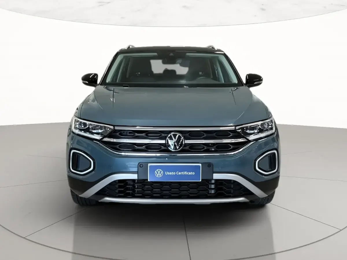 Usata VW T-Roc Style 116 CV (85 kW) 2025 Petroleum blue metallizzato nero SUV