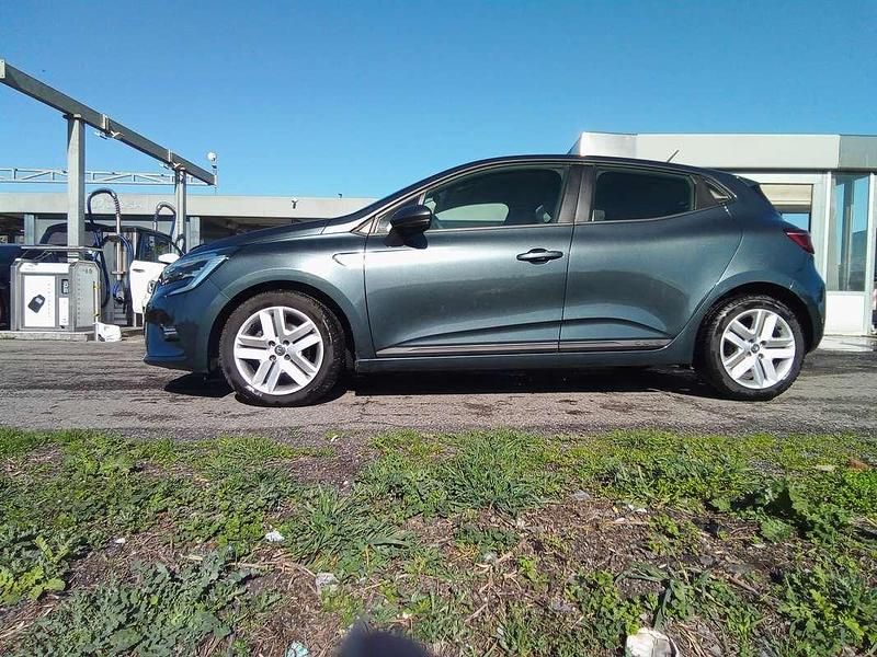 Usata Renault Clio V Dynamique 88 CV (64 kW) 2022 Grigio Berlina
