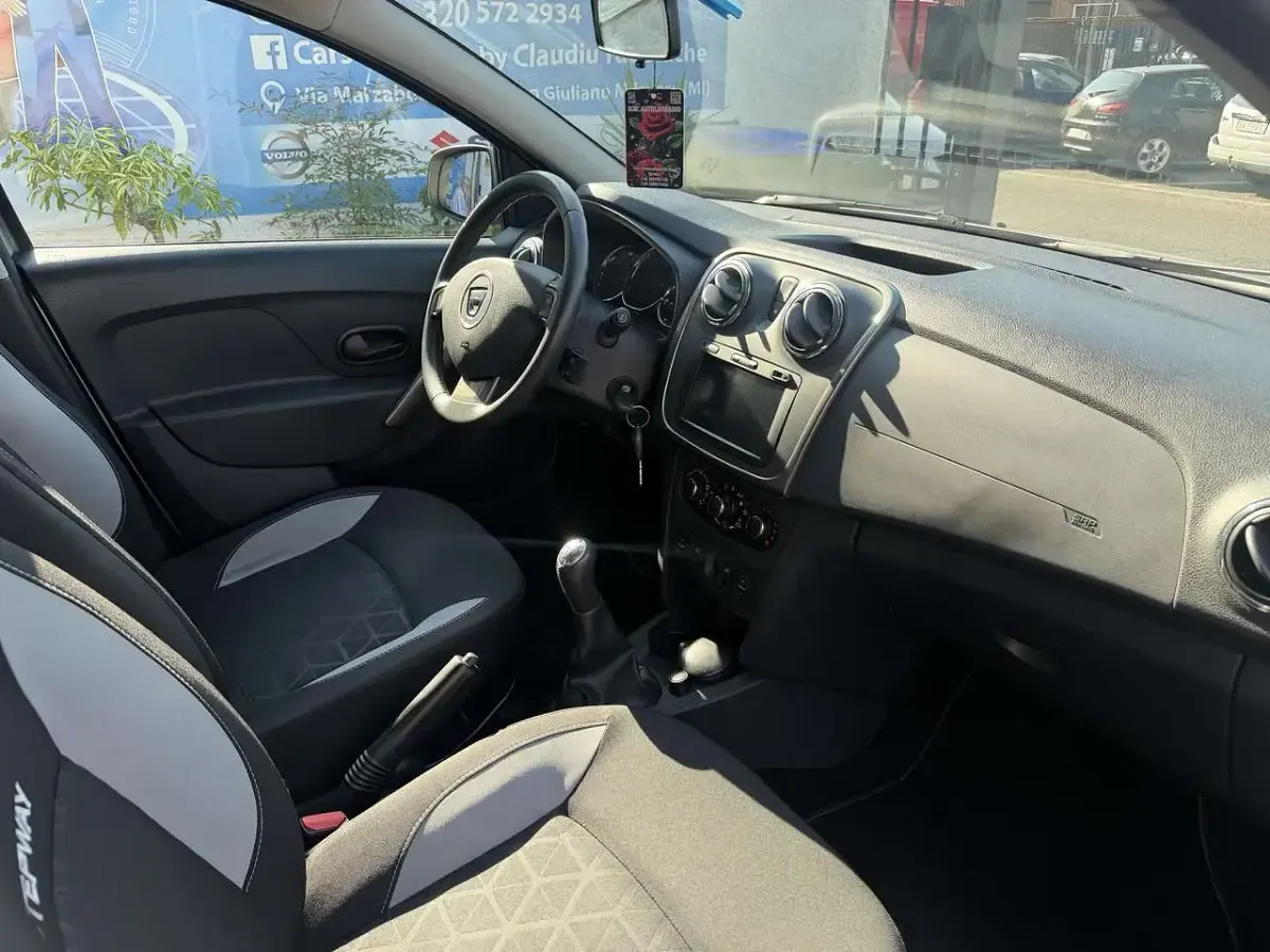 Usata Dacia Sandero Prestige 90 CV (66 kW) 2013 Other Berlina