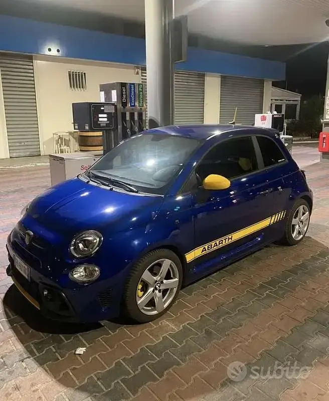 Usata Abarth 595 Pista 218 CV (160 kW) 2018 Blu/azzurro
