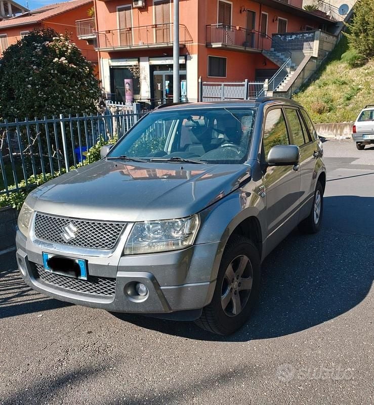 Usata Suzuki Grand Vitara 2006 Grigio SUV