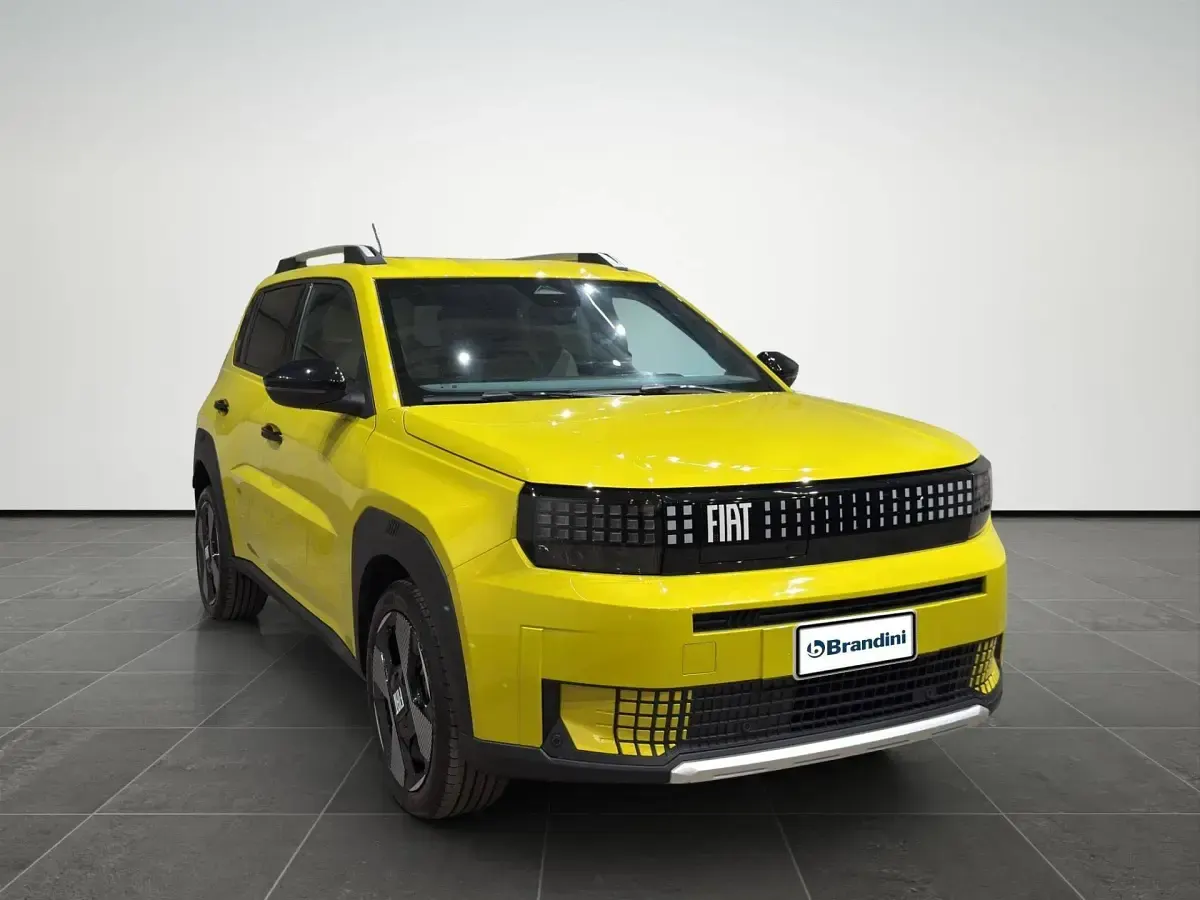 Usata Fiat Grande Panda La Prima 42 kW (58 CV) 2025 Giallo limone Utilitaria