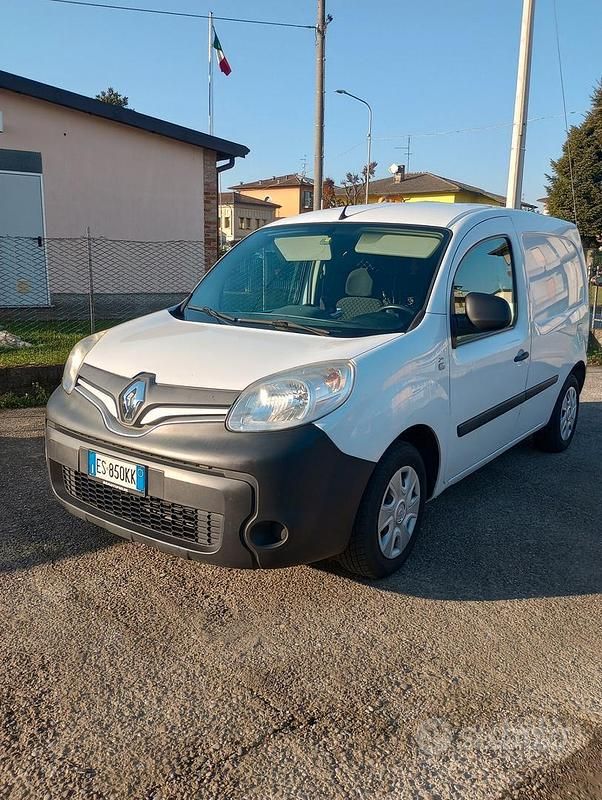 Usata Renault Kangoo 90 CV (66 kW) 2013 Bianco Monovolume
