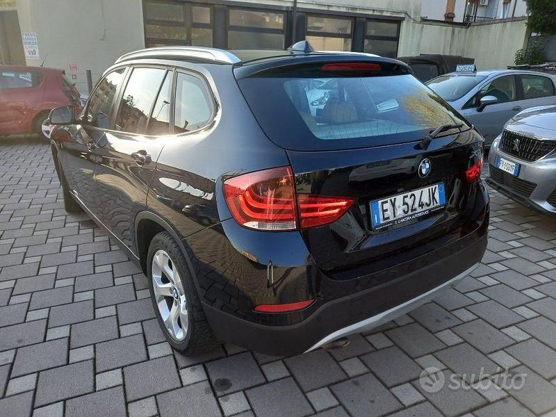 Usado BMW X1 143 HP (105 kW) 2015 Preto SUV