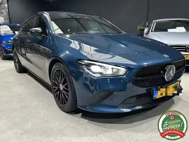 Usata Mercedes CLA180 Shooting Brake 116 CV (85 kW) 2022 Blu Station wagon