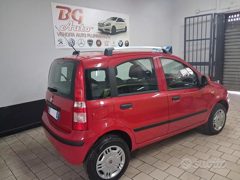 Usata Fiat Panda Climbing 51 CV (37 kW) 2010 Rosso Utilitaria