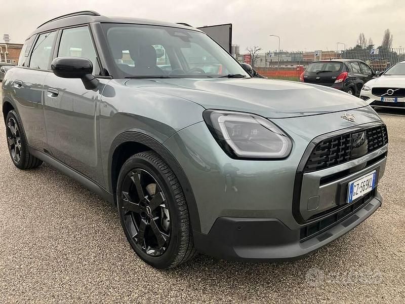 Usata Mini Countryman Classic 163 CV (119 kW) 2025 Verde SUV
