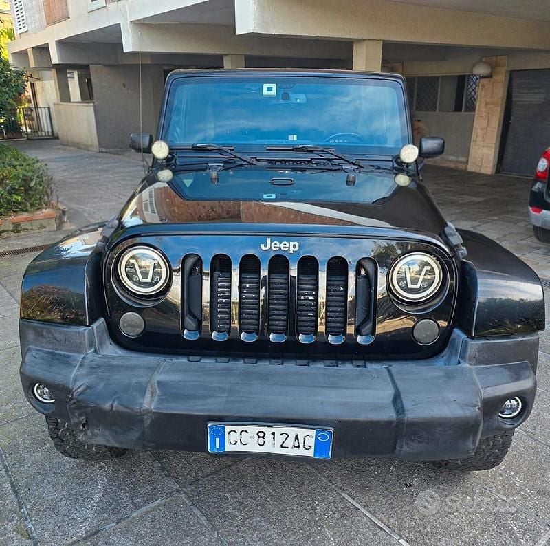Usata Jeep Wrangler Sahara 200 CV (147 kW) 2015 Nero SUV