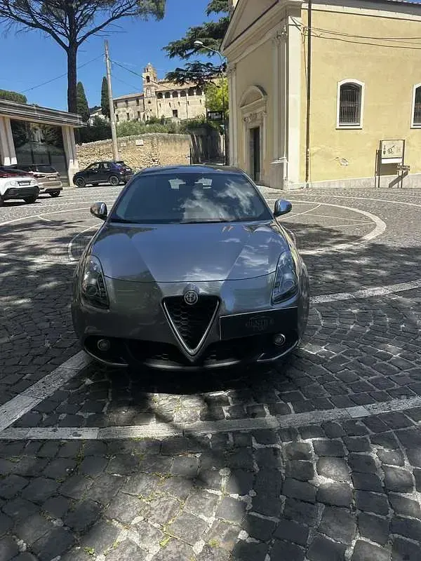 Usata Alfa Romeo Giulietta Super 120 CV (88 kW) 2017 Utilitaria