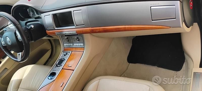 Usata Jaguar XF 207 CV (152 kW) 2009 Nero Berlina