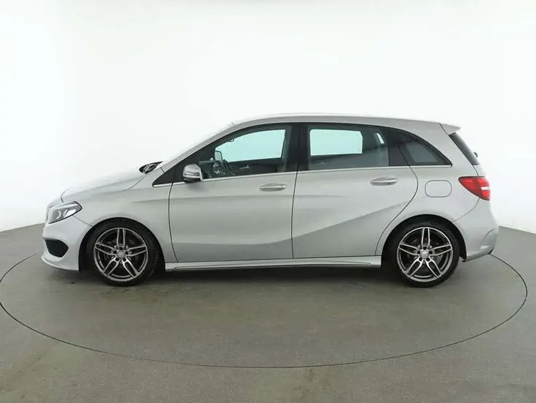 Usata Mercedes B200 Premium 136 CV (100 kW) 2015 Argento Utilitaria