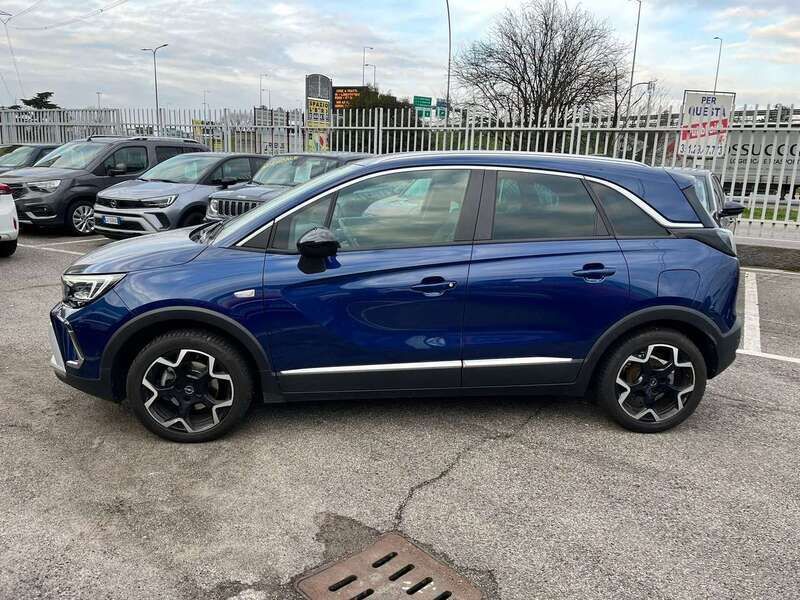 Usata Opel Crossland X Ultimate 131 CV (96 kW) 2022 Blu/azzurro SUV