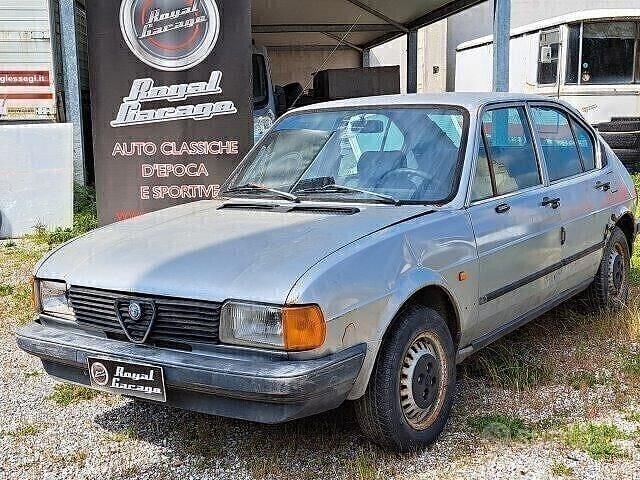 Argento Usata 1980 Alfa Romeo Alfasud Tre volumi | 700 € - Immagine 1/4