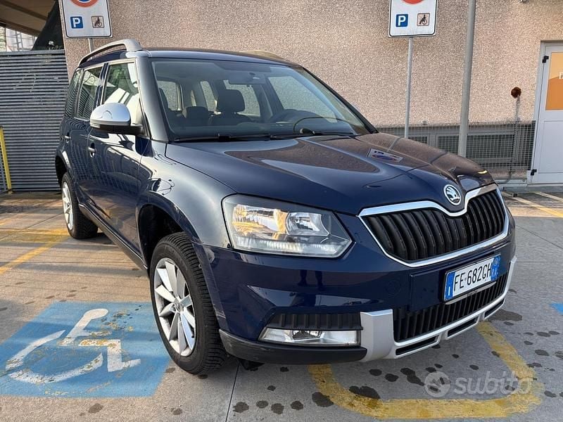 Usata Skoda Yeti 110 CV (80 kW) 2016 Blu SUV