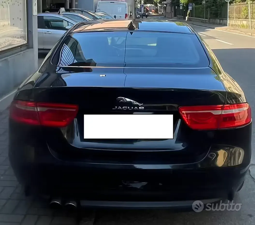Usata Jaguar XE Portfolio 179 CV (131 kW) 2018 Nero Berlina