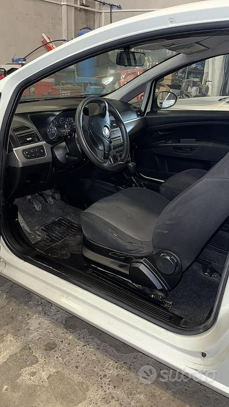 Usata Fiat Grande Punto 75 CV (55 kW) 2014 Utilitaria