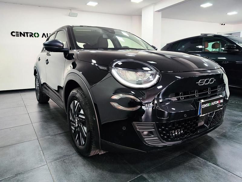 Usata Fiat 600 La Prima 100 CV (73 kW) 2025 Nero SUV