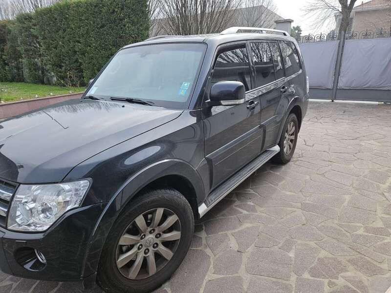Usata 2012 Mitsubishi Pajero Instyle SUV | 17.000 € (Super prezzo) - Immagine 1/4