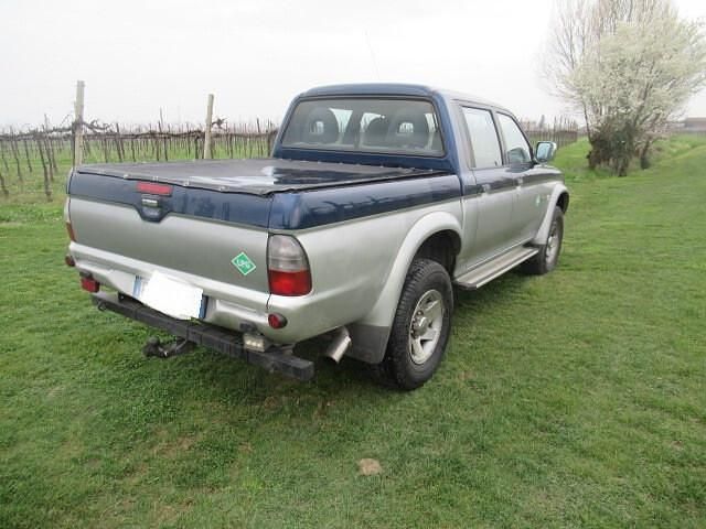 Usata Mitsubishi L200 99 CV (72 kW) 2001 Blu Pick-up