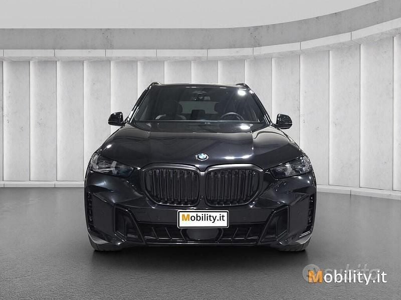 Begagnad BMW X5 M Sport 298 HK (219 kW) 2024 Svart SUV