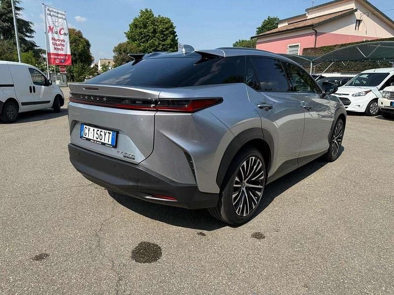 Usata Lexus RZ 450e 131 kW (179 CV) 2025 Grigio SUV
