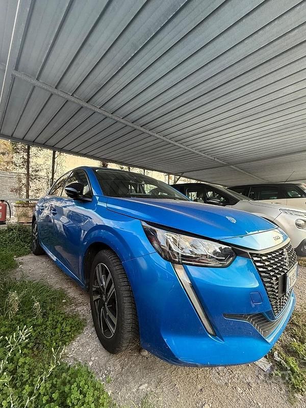 Usata Peugeot 208 102 CV (75 kW) 2023 Blu Utilitaria