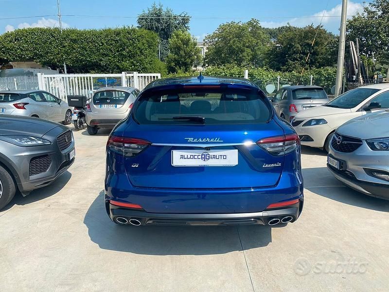 Usata Maserati GranSport 330 CV (242 kW) 2021 Blu Station wagon