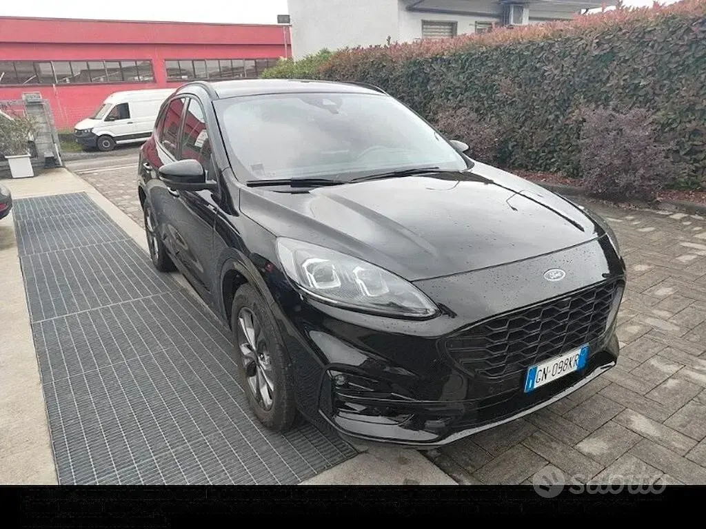 Usata Ford Kuga ST 120 CV (88 kW) 2023 Nero SUV