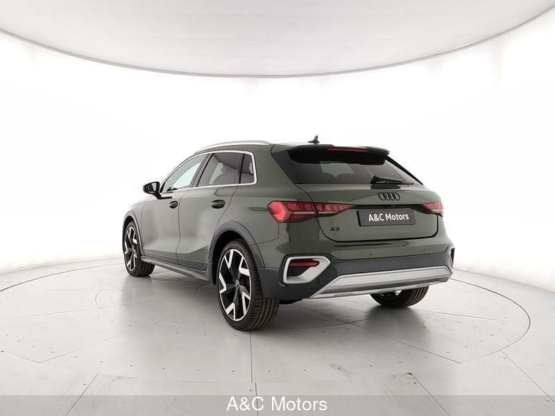 Nuova Audi A3 Comfort 150 CV (110 kW) 2026 Verde