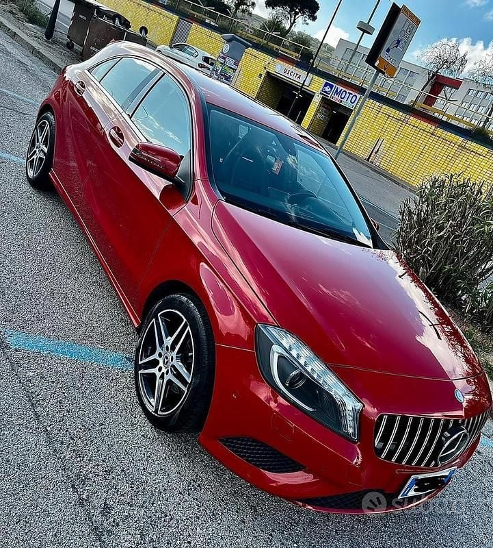 Rosso Usata 2014 Mercedes A200 Edition Tre volumi | 12.800 € (Super prezzo) - Immagine 1/4