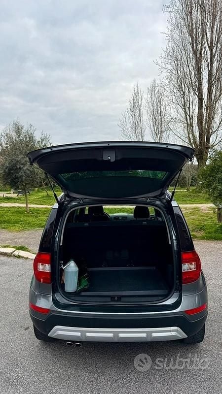 Usata Skoda Yeti Outdoor Design Edition 150 CV (110 kW) 2017 Grigio SUV